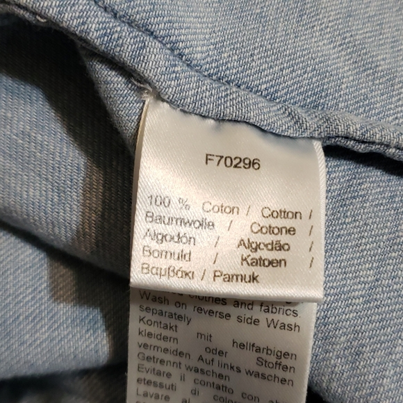 NWT* Lacoste Button Down Denim Shirt - Picture 10 of 10